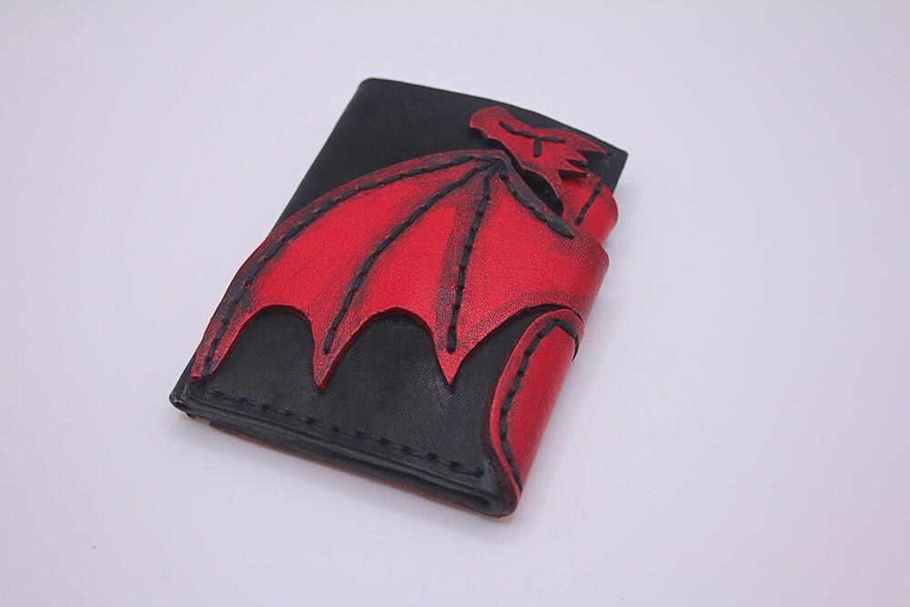 Handgefertigtes Drachen-Etui/Portemonnaie aus Leder – Individuell & Einzigartig