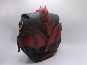 ledertasche-dragonsroar1