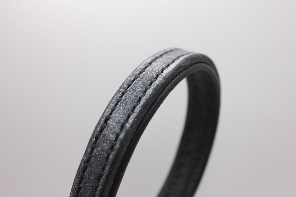 Fettleder-Halsband 'Grimshade' – raues Schwarz mit Grunge-Optik